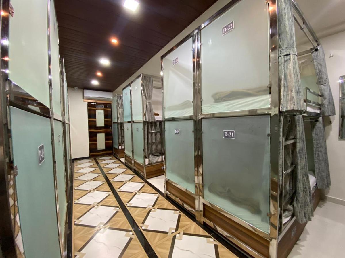 Hotel Divine - Mumbai — Photos 1